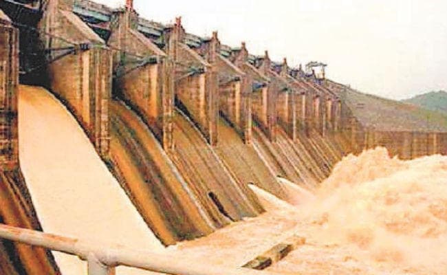 लगातार बारिश से धनबाद DVC ने मैथन और पंचेत डैम के पांच-पांच गेट खोले, पश्चिम बंगाल में बढ़ा बाढ़ का खतरा