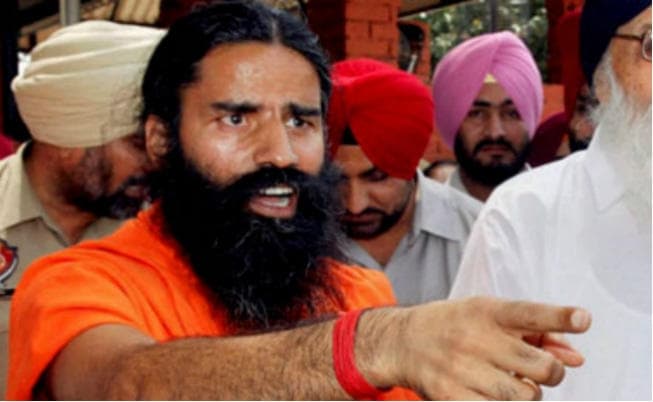 नोटबंदी के समर्थन में उतरे रामदेव, कहा - बंद हुई आतंकवाद की फंडिंग