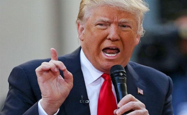 डोनाल्‍ड ट्रंप ने टीवी अधिकारियों व पत्रकारों से की मुलाकात, उन्हें ‘धूर्त झूठे'' कहा