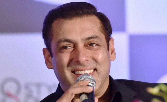 अब इस खूबसूरत हसीना संग बढ़ रही है सलमान की नजदीकियां, देखें तस्‍वीरें