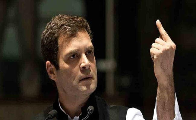 नोटबंदी : राहुल का मोदी सरकार पर वार- कहा, कोई सूट-बूट वाला लाइन में दिखता है क्या ?