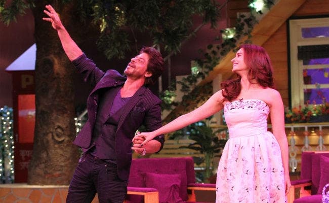 जब घुटने के बल बैठकर शाहरुख ने इस अंदाज में किया आलिया को प्रपोज, देखें तस्‍वीरें