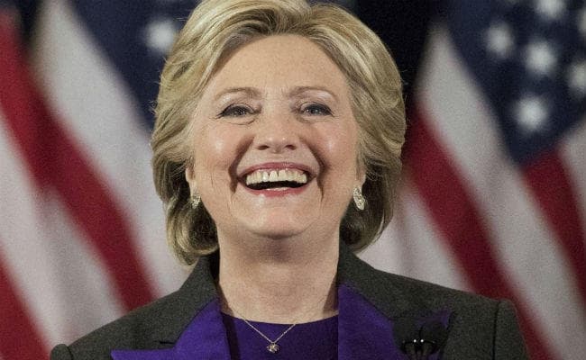 विशेषज्ञों ने हिलेरी से तीन अहम राज्यों में फिर से मतगणना कराने की मांग करने को कहा