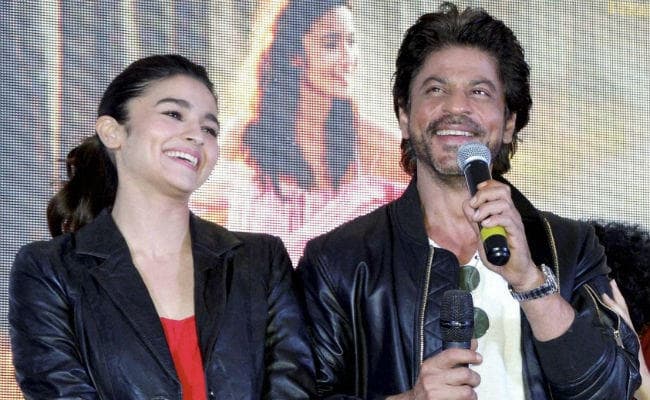 शाहरुख-आलिया की ''डियर जिंदगी'' ने रिलीज से पहले ही कमाए इतने करोड़ ?