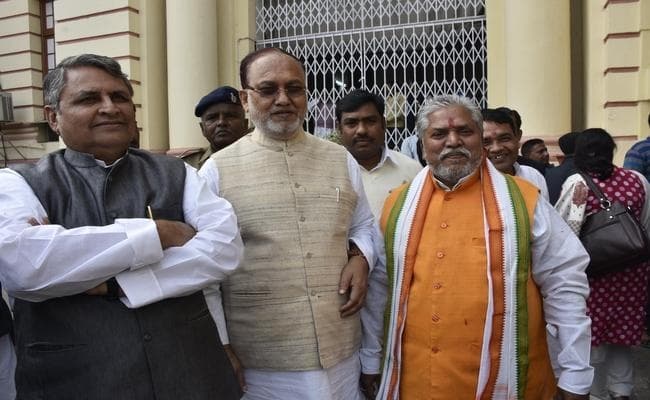 बिहार विधानसभा सोमवार तक के लिये स्थगित, एंबुलेंस कर्मियों पर लाठीचार्ज