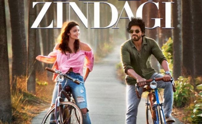 FILM REVIEW: जिंदगी को नये ढंग से जीना सीखायेगी ''डियर जिंदगी''