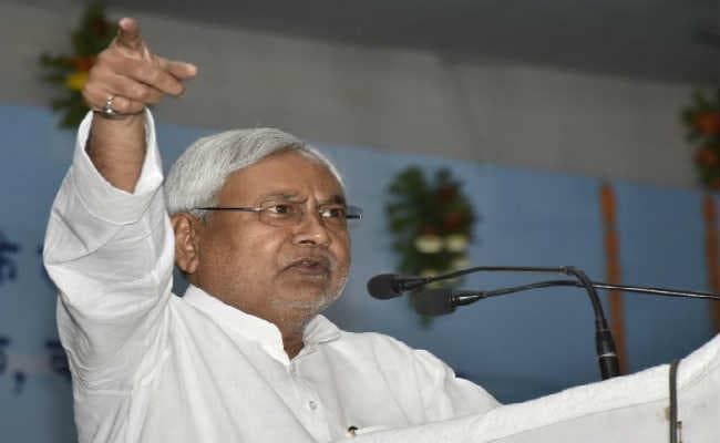 नोटबंदी पर पीएम मोदी को नीतीश ने फिर दिया साथ, कहा - शराब पर भी रोक लगाए केंद्र