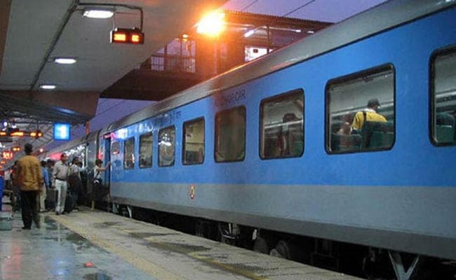 रेलवे और आईआरसीटीसी ने ट्रांसजेंडर को तीसरे लिंग के रूप में किया शामिल