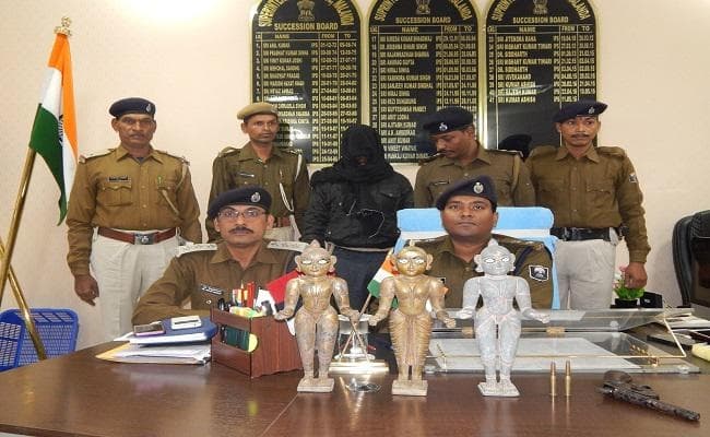 नालंदा में 1.5 करोड़ रुपये की मूर्ति के साथ तस्कर गिरफ्तार