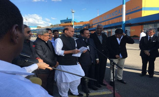 फिदेल कास्त्रो के अंतिम संस्कार में शामिल होने के लिए हवाना पहुंचे राजनाथ