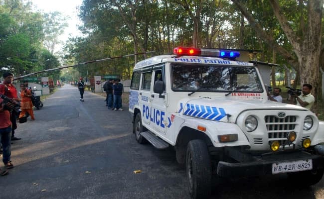 आर्मी का चीता हेलिकॉप्टर पश्चिम बंगाल के सुकना में दुर्घटनाग्रस्त, तीन अफसरों की मौत