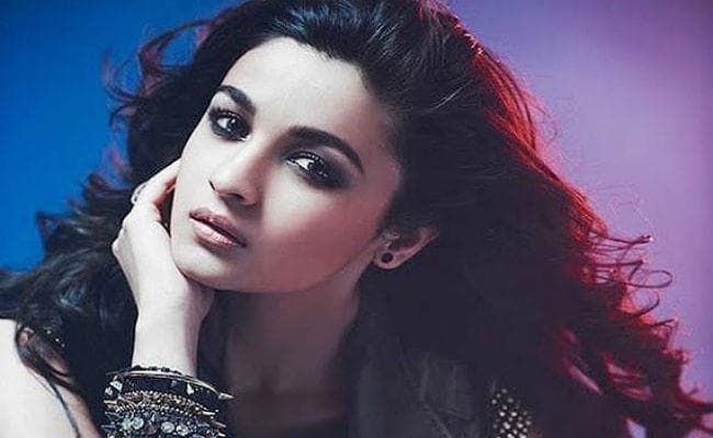 तो ऐसी बीती आलिया भट्ट की पहली रात...! शेयर की PHOTO