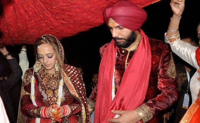 युवराज सिंह से शादी कर हेजेल ने बदला नाम, अब कहलायेंगी गुरबसंत कौर