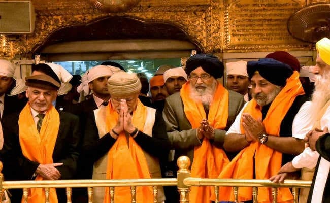 #HeartofAsia : मोदी,गनी ने स्वर्ण मंदिर में मत्था टेका, दोनों देशों के बीच हवाई माल परिवहन समझौता संभव