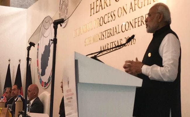 हार्ट ऑफ एशिया सम्मेलन: पीएम मोदी ने अफगानिस्तान के राष्ट्रपति से अलग से मुलाकात की