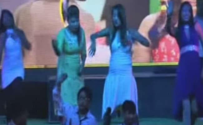 शर्मनाक : भटिंडा में साथ डांस करने से इनकार करने पर प्रेग्नेंट डांसर को मार दी गोली, VIDEO