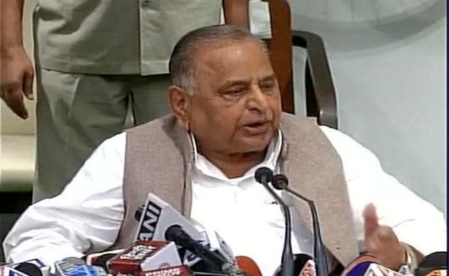 उद्योगपतियों की राय पर किया गया नोटबंदी का फैसला : मुलायम सिंह यादव