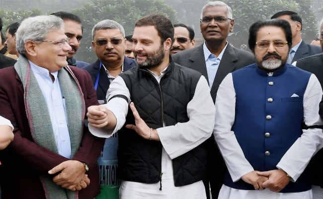 नोटबंदी के एक महीने पूरे: विपक्ष का प्रदर्शन