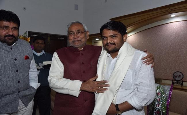 बिहार यात्रा के दौरान हार्दिक पटेल पहुंचे गया के महाबोधी मंदिर