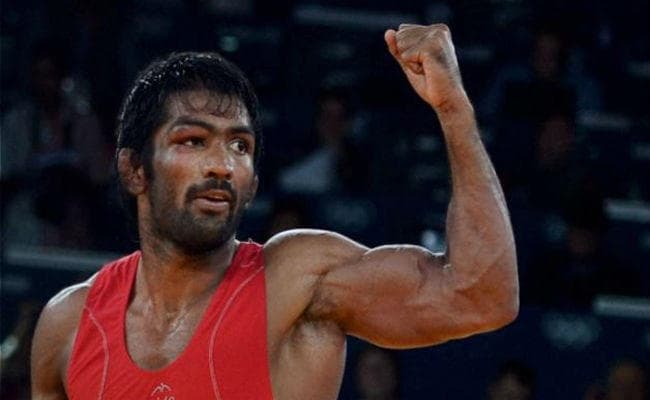 पेशेवर कुश्ती लीग  से हटे योगेश्वर, बजरंग भारत के सबसे महंगे पहलवान