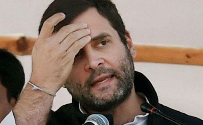 राहुल गांधी ने करुणानिधि से की मुलाकात, कहा- स्वास्थ्य में हो रहा सुधार