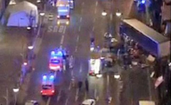 बर्लिन में क्रिसमस बाजार में पाकिस्तानी युवक ने ट्रक घुसाया, 12 लोगों की मौत