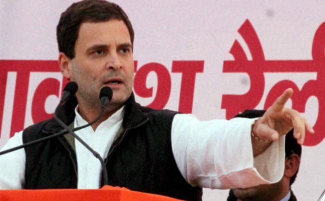 तीसरे दिन भी राहुल ने पीएम मोदी पर किये तीखे हमले, अमिताभ बच्चन व बघेला का भी किया जिक्र
