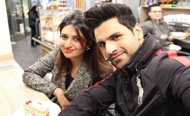 पेरिस में हनीमून इंज्‍वॉय कर रहे हैं दिव्‍यंका-विवेक, देखें तस्‍वीरें...