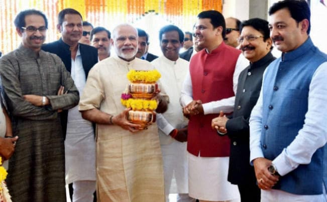 नगर निकाय चुनाव से पहले मोदी ने मुंबई को दिया 1.06 लाख करोड़ रुपये का न्यू इयर गिफ्ट