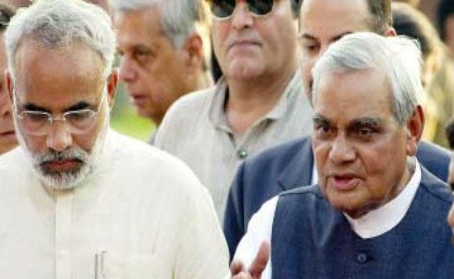 अटल बिहारी वाजपेयी को पीछे छोड़ नरेंद्र मोदी ने बनाया यह रिकॉर्ड, क्या इंदिरा को भी देंगे शिकस्त?