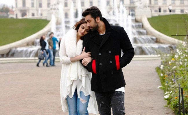 सेंसर बोर्ड और सियासत के नाम रहा साल 2016