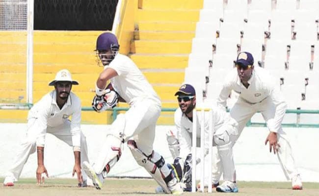 गुजरात के बल्लेबाज समित गोहेल ने रचा इतिहास, 117 साल पुराना वर्ल्ड रिकॉर्ड तोड़ा