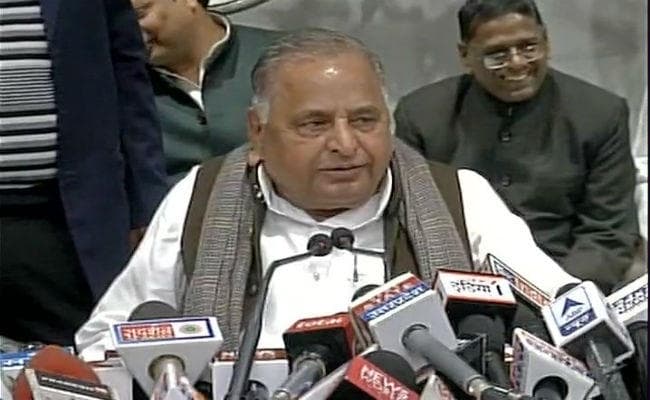 सपा ने जारी की 325 उम्मीदवारों की सूची, बोले मुलायम, हमारा किसी से गठबंधन का इरादा नहीं