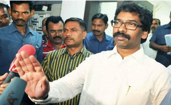 रघुवर सरकार के दो साल का जश्न, हेमंत ने कहा, राज्य का हाल बेहाल