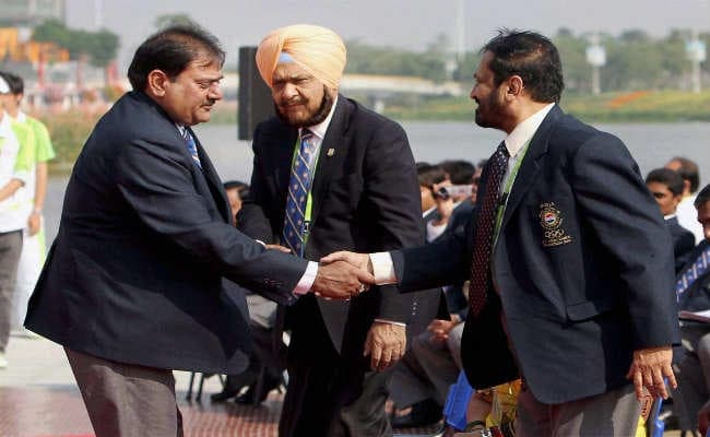 खेल मंत्रालय के सख्‍त तेवर से पीछे हटे कलमाडी और चौटाला, IOA का आजीवन अध्यक्ष पद ठुकराया