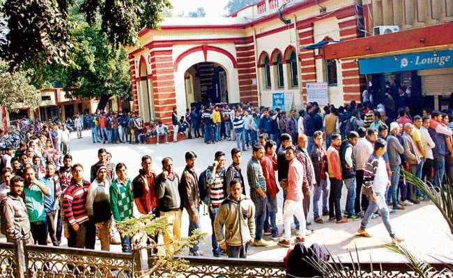 नोटबंदी के 50 दिन : राष्ट्रीय अर्थव्यवस्था पर कॉर्पेट बमबारी