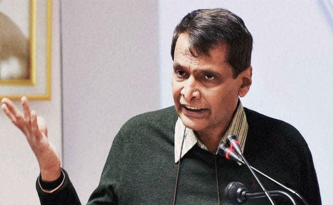 रेल अधिकारियों को ''प्रभु'' की खरी-खरी- दुर्घटना रोकें या पद छोड़ें