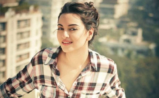 ब्‍वॉयफ्रेंड बंटी संग जल्‍द सगाई कर सकती हैं सोनाक्षी सिन्‍हा, नाराज हैं पेरेंट्स...!