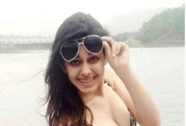 पूजा बेदी की बेटी आलिया ने ''भद्दे'' कमेंट्स करनेवालों को दिया करारा जवाब