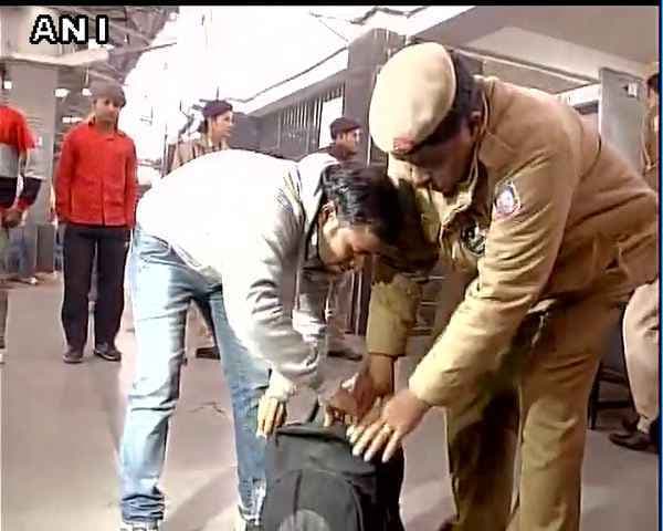 शताब्‍दी एक्सप्रेस में बम की खबर, तलाशी में नही मिला बम