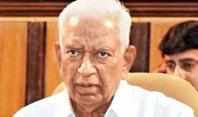 लड़कियां कॉलेज जायें तो फैशन से दूर रहें : राज्‍यपाल