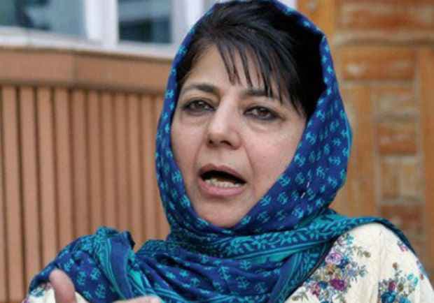 जम्मू कश्मीर में राष्ट्रपति शासन, सोमवार को सपथ ले सकती हैं महबूबा