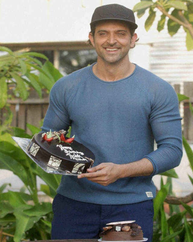 अपने बर्थडे पर रितिक ने कहा, इस साल एक से अधिक फिल्में करुंगा