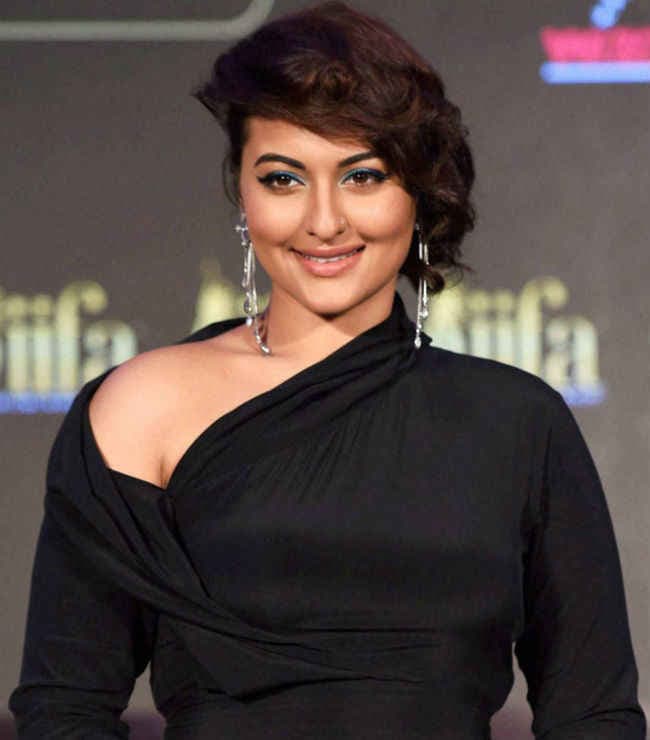 दाउद की बहन हसीना की भूमिका निभा सकती हैं सोनाक्षी