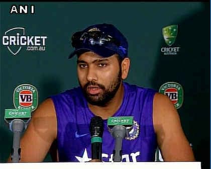 हमें बीच के ओवरों में विकेट लेना सीखना होगा : रोहित शर्मा