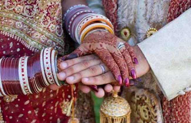 कोरोना बैंड के आगे बेबश हुआ शादी धुन