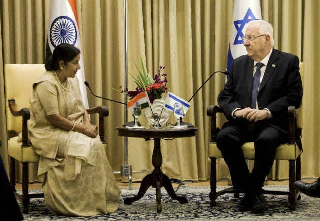 इस्राइल के साथ संबंधों को प्राथमिकता देता है भारत : सुषमा