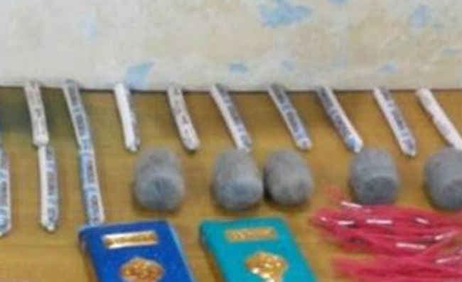 इचाक : 4200 जिलेटिन 1250 डेटोनेटर बरामद