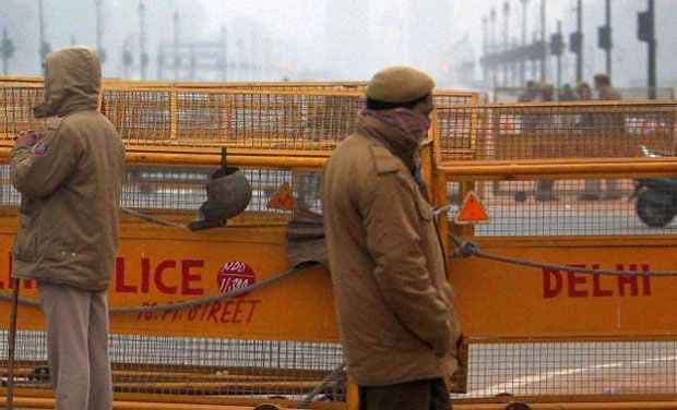 दिल्ली : ट्रॉली बैग में पुलिस को मिला महिला का शव