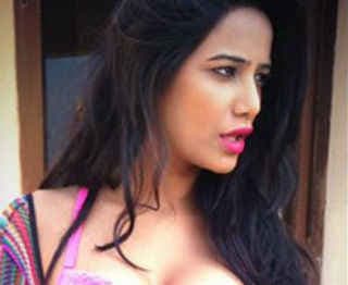 पूनम पांडे ने नहीं करवाया गर्भपात, मीडिया हाउस पर ठोका 100 करोड़ के मानहानि का केस